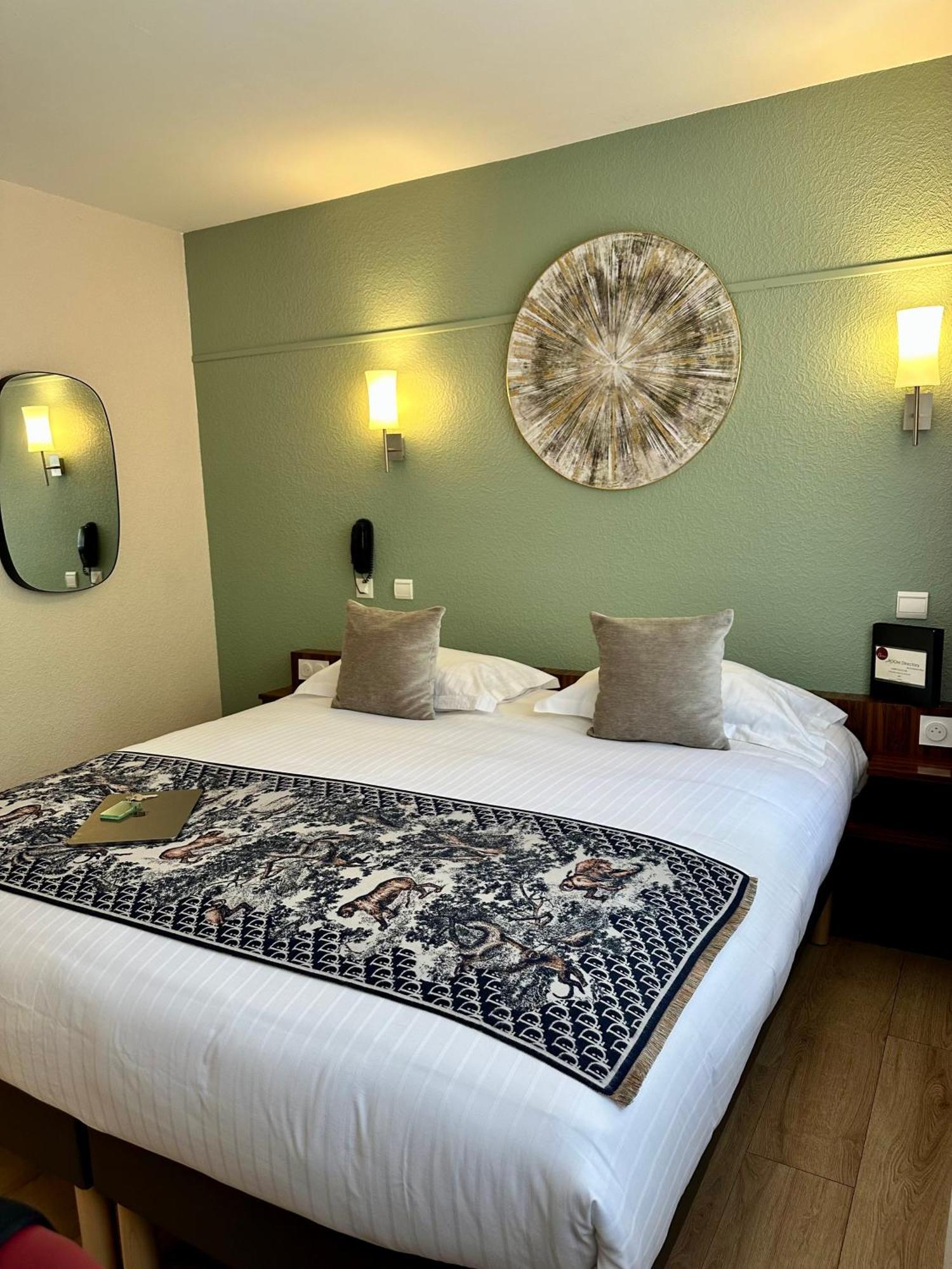 Hotel Brun Saint-Lattier Esterno foto