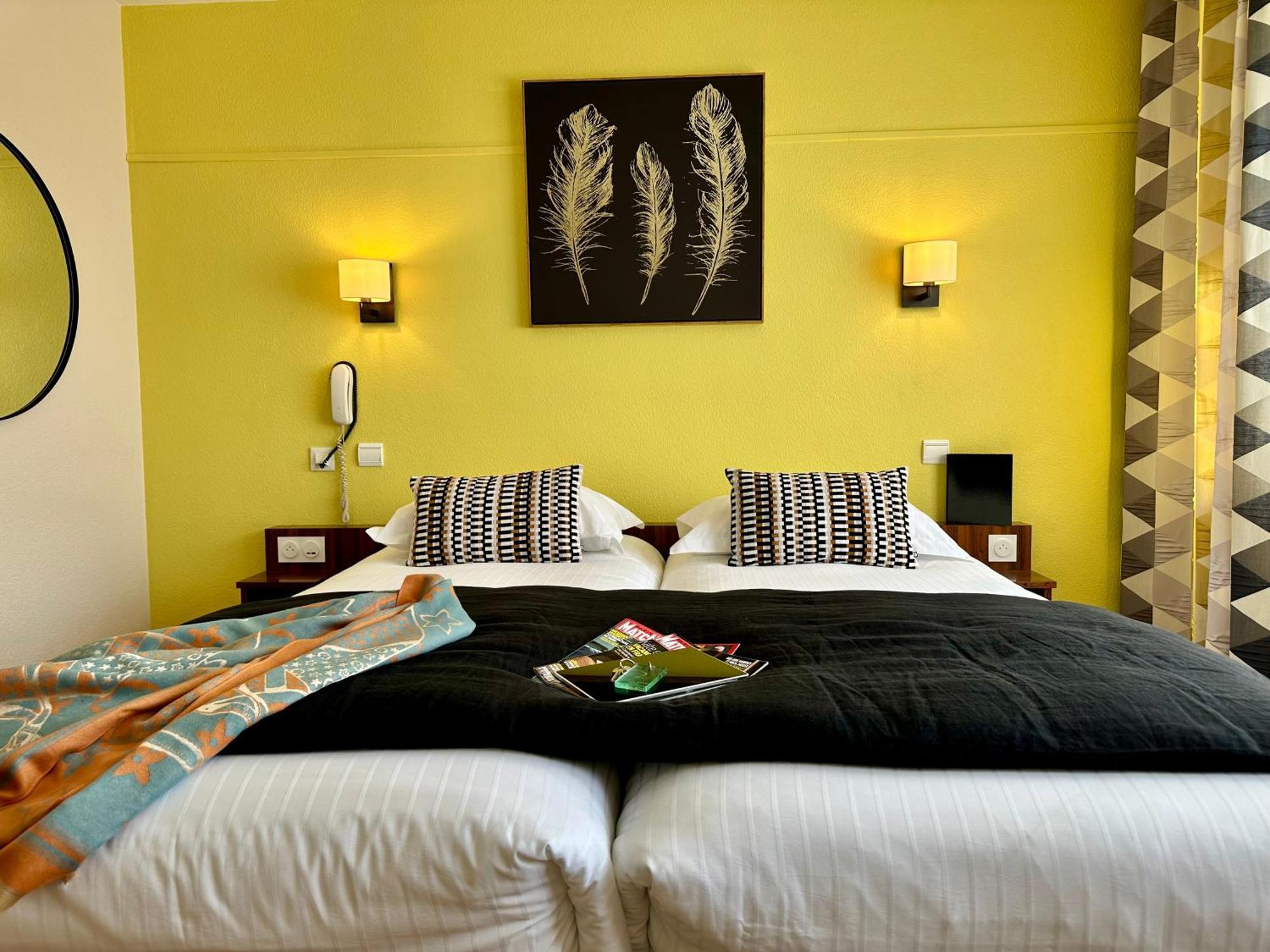 Hotel Brun Saint-Lattier Esterno foto