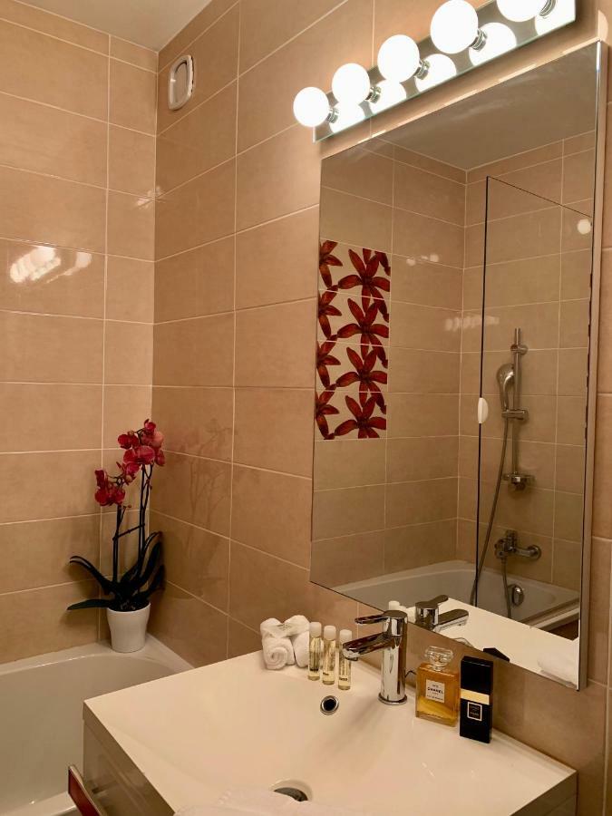 Hotel Brun Saint-Lattier Esterno foto